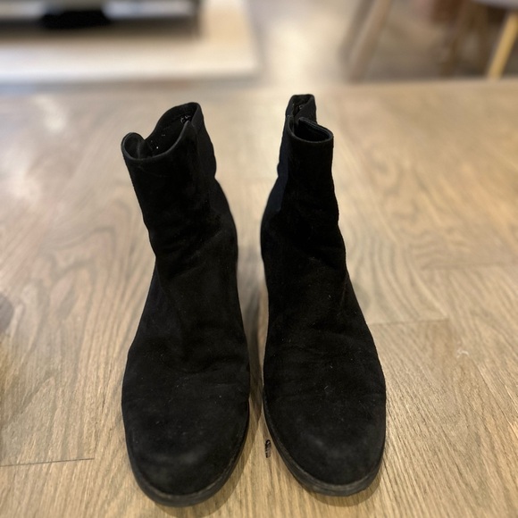 Stuart Weitzman easyon reserve suede short boot - Picture 6 of 6